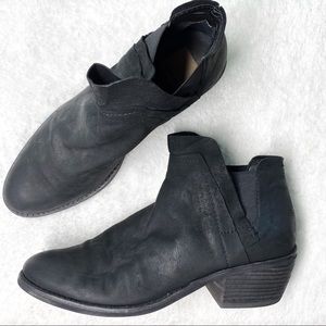 Dolce Vita Zabi Chelsea Black Ankle Boots